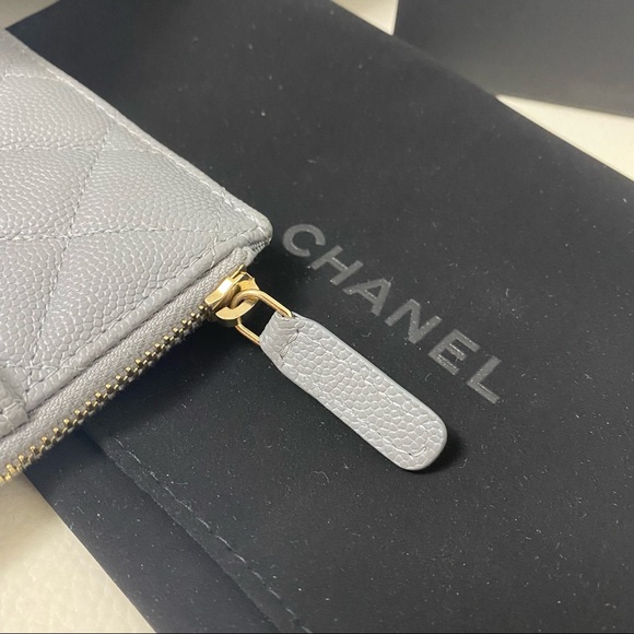 Chanel Phone Card Holder Pouch Interlocking CC logo Zipper Wallet - Picture 7 of 17